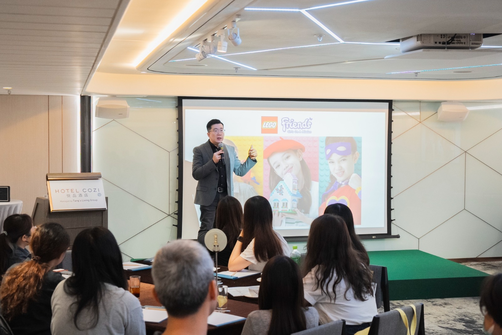 Innovation workshop with creative brainstorming